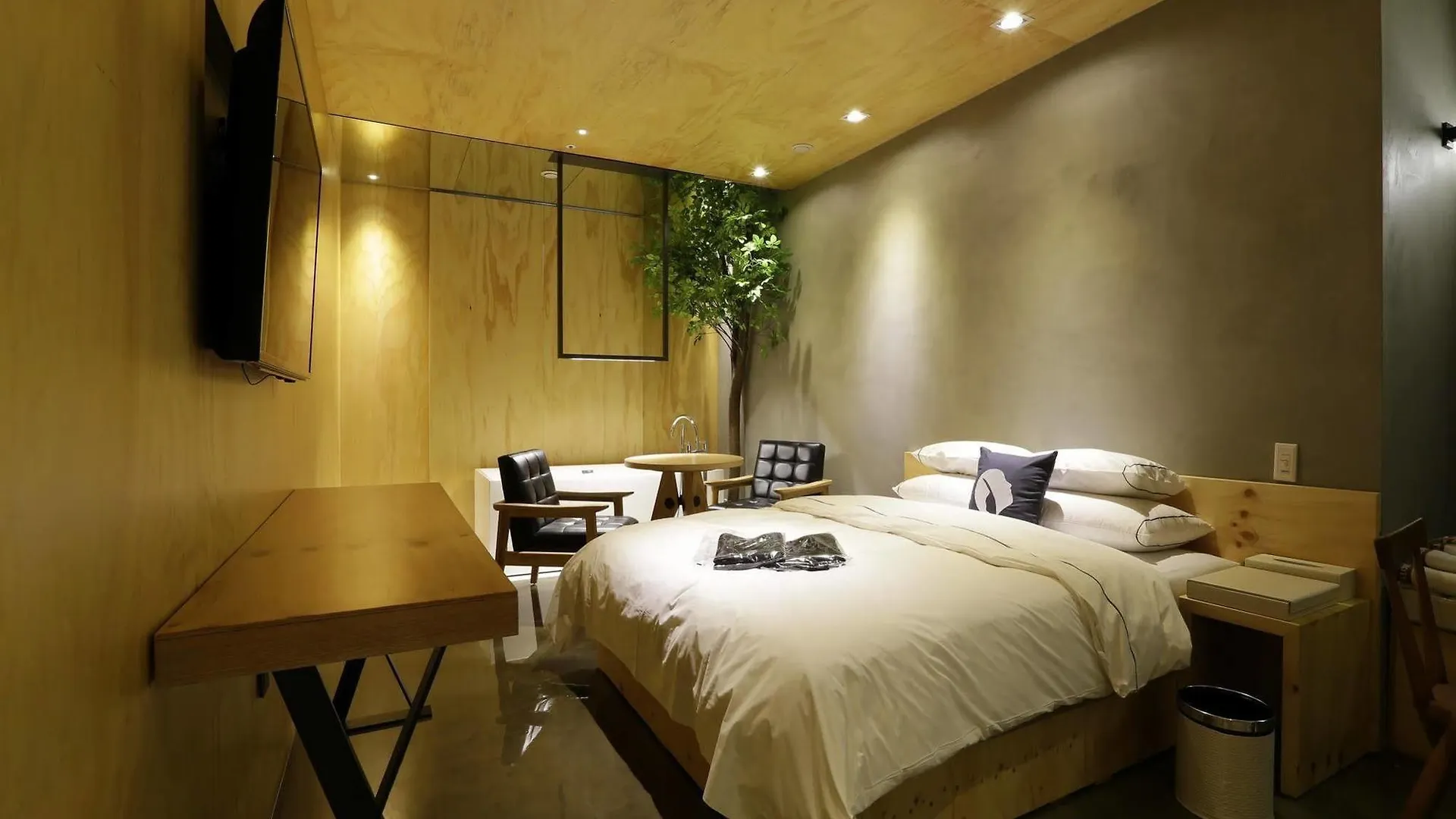 Hotel The Designers Incheon 3*,