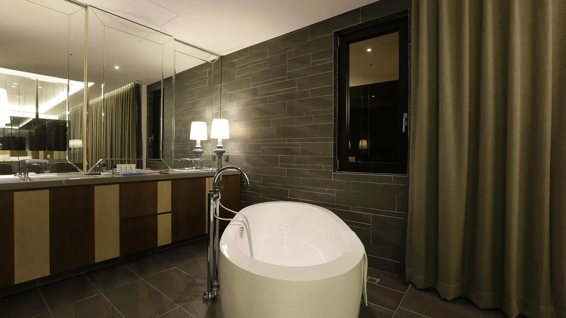 Hotel The Designers Incheon South Korea