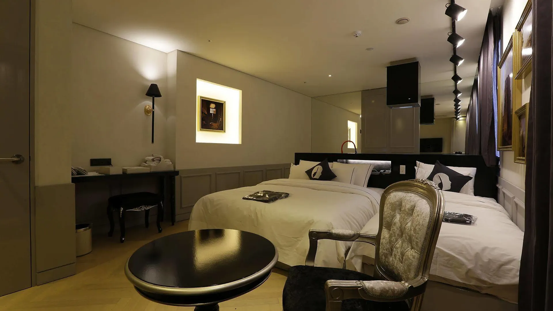 Hotel The Designers Incheon 3*,  South Korea