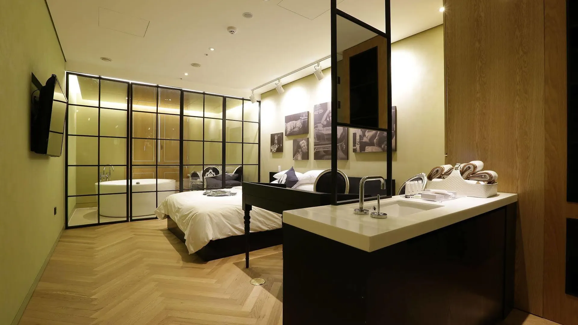 ***  Hotel The Designers Ίντσεον Νότια Κορέα