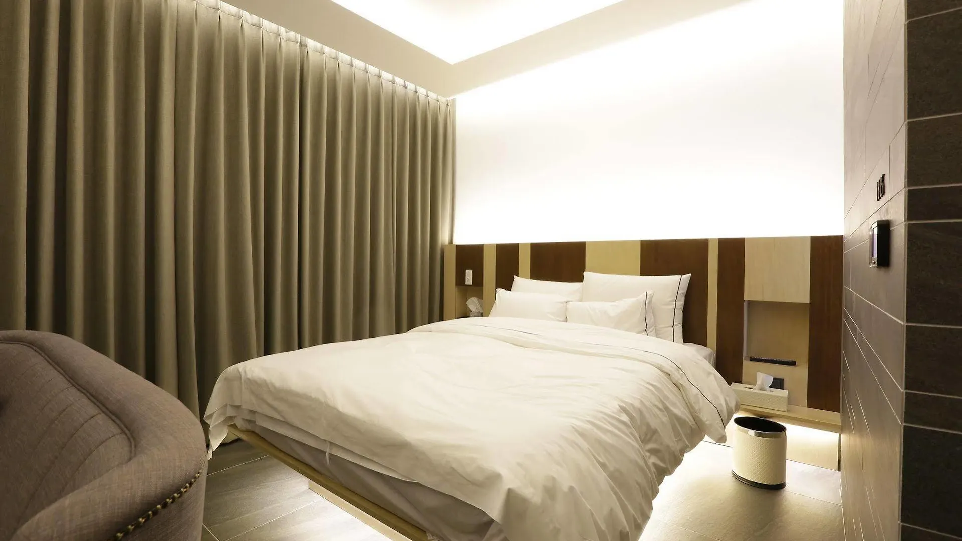 Hotel The Designers Ίντσεον